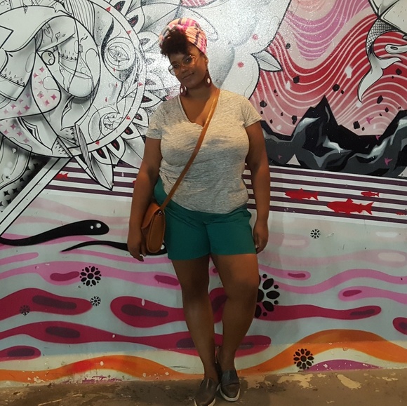 Meet Your Seller!! Makeup, clothes & more... - Picture 4 of 5